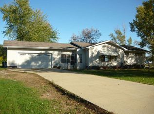 3325 265th St N, Hillsdale, IL 61257