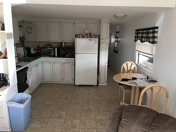 5th image of 395 Mandarin Pl