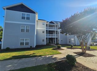 182 University Village Dr APT A, Central, SC 29630