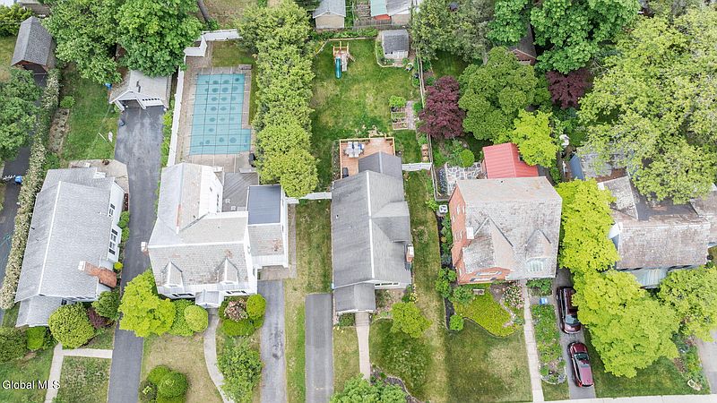 4th image of 191 Winthrop Avenue