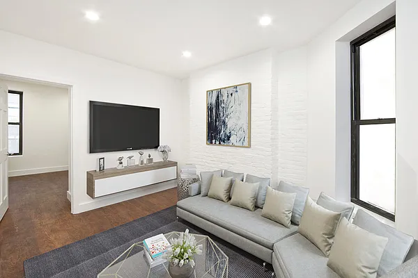 Rented by R New York | media 22