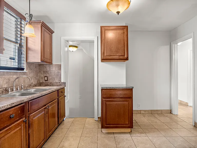 4645 Rosalie St — Photo 12
