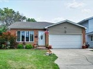 607 Houston St, Lemont, IL 60439