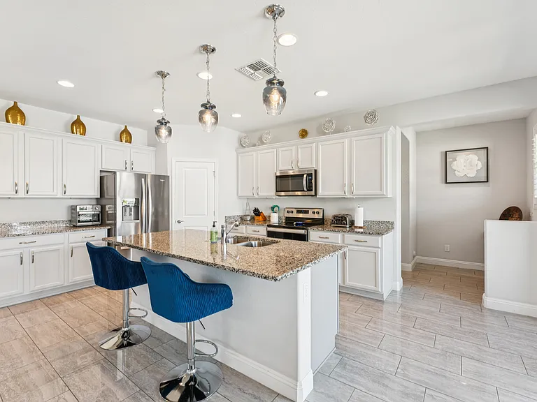 8754 W San Juan Ave — Photo 7