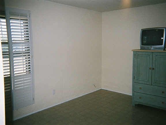 5th image of 410 Primrose Ct