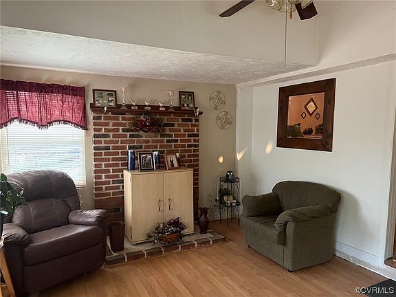 4th image of 1092 Saunders Ln