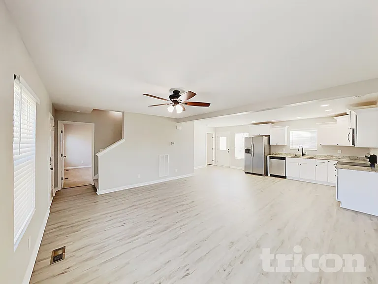 201 Stroud Dr — Photo 4