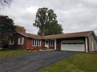 244 Black Walnut Dr, Rochester, NY 14615