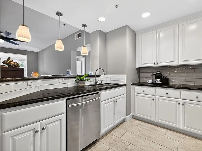 1800 Alma Ave #402 — Photo 28
