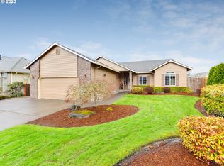 207 SW 37th Ter, Gresham, OR 97080