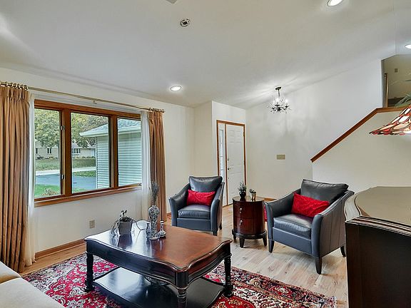 5th image of 642 Donelda Ln