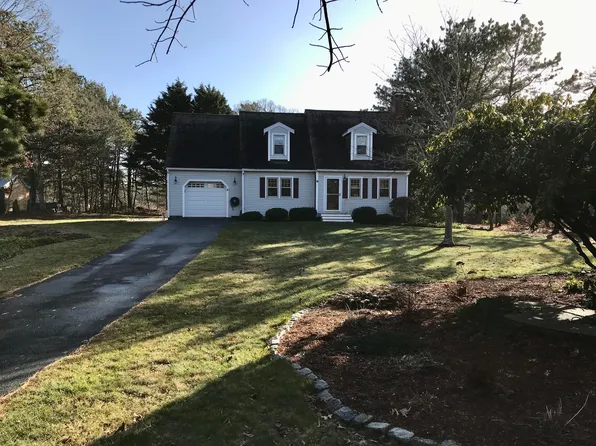 16 Sugar Pine Circle, Mashpee, MA 02649