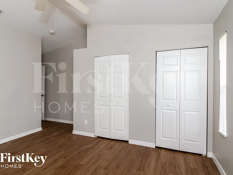 222 NW 28th Ct — Photo 8