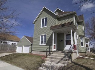 639 S 25th St, Manitowoc, WI 54220