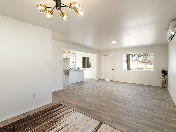 3rd image of 2916 Alamosa Dr