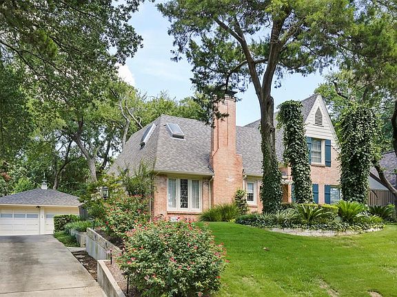 3rd image of 1310 W Canterbury Ct