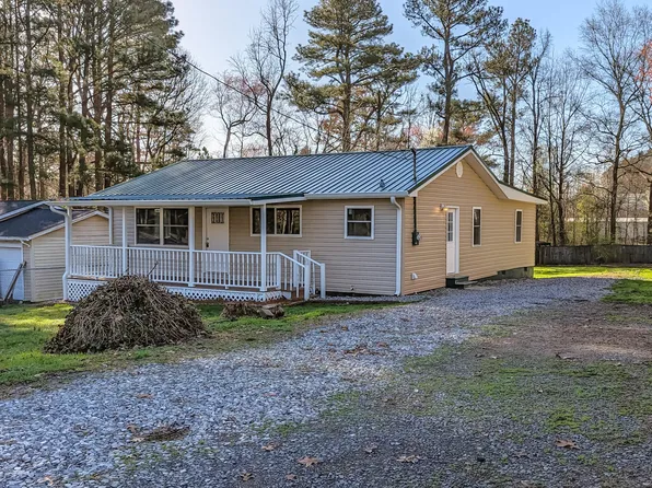 202 Yardley Ln, Resaca, GA 30755