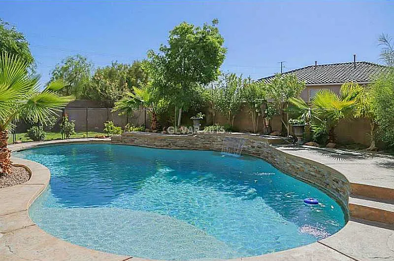 8 bed, 2996 sqft, $4,500 — Photo 2