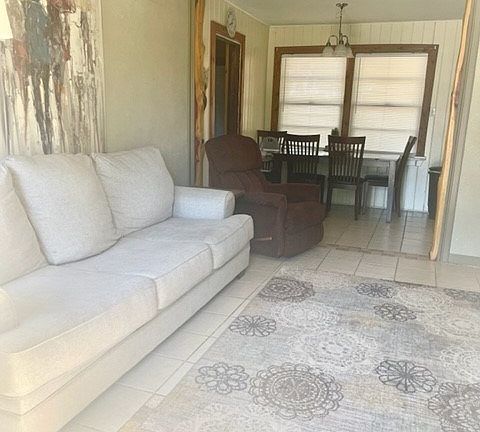 2nd image of 107 Cedarview Dr
