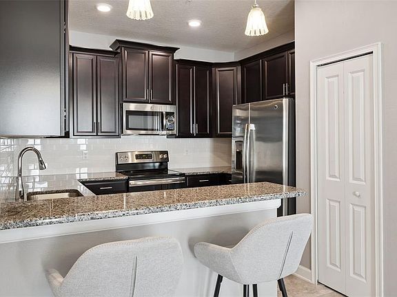 5th image of 3825 Quaint Ln #F