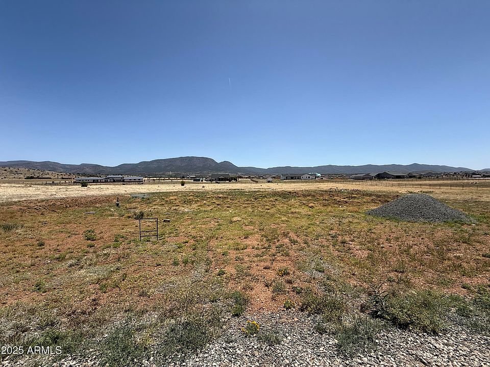 1st image of 2 N 5 ACRES SADDLE View #7
