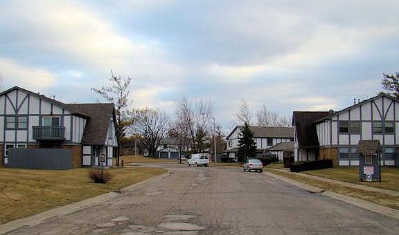 5th image of 9805 E Abbey Ct