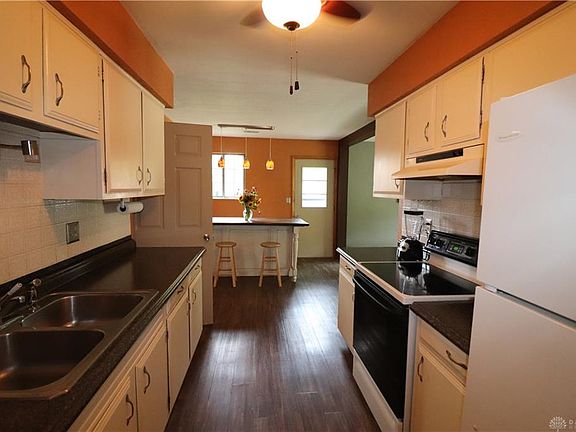 3rd image of 763 Eagledale Cir