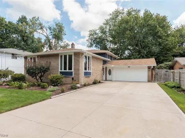 5337 Hampton Dr, North Olmsted, OH 44070