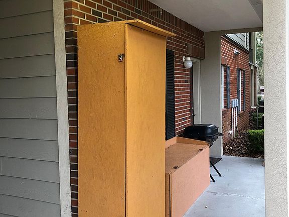 4th image of 2360 SW Archer Rd APT 703