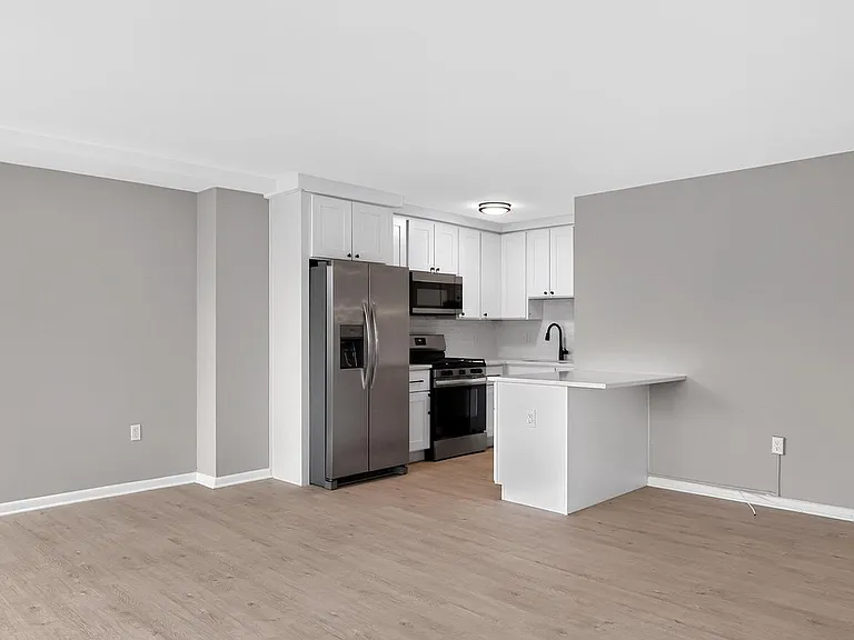 922 24th St NW #521 — Photo 3
