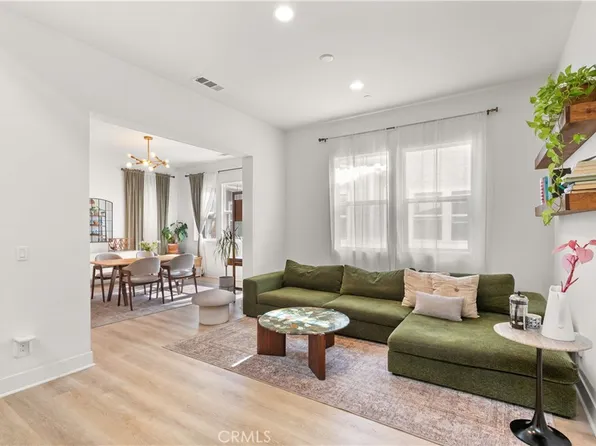 710 W Tribella Ct, Santa Ana, CA 92703