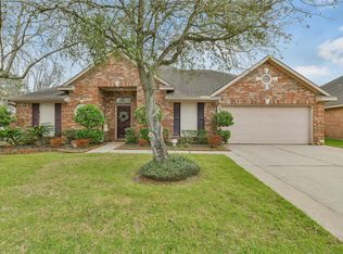 9645 Dry Springs Dr, La Porte, TX 77571