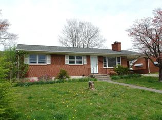1529 Azalea St, Salem, VA 24153