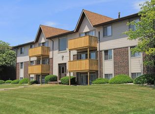3800 River Valley Dr #184-12, Flint, MI 48532