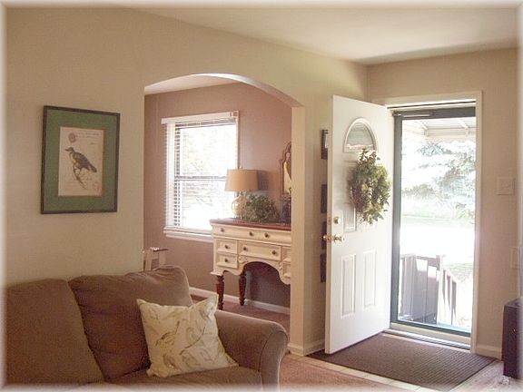 4th image of 2652 Benton St