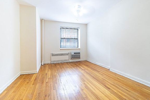 2nd image of 437 W 22nd St APT 4