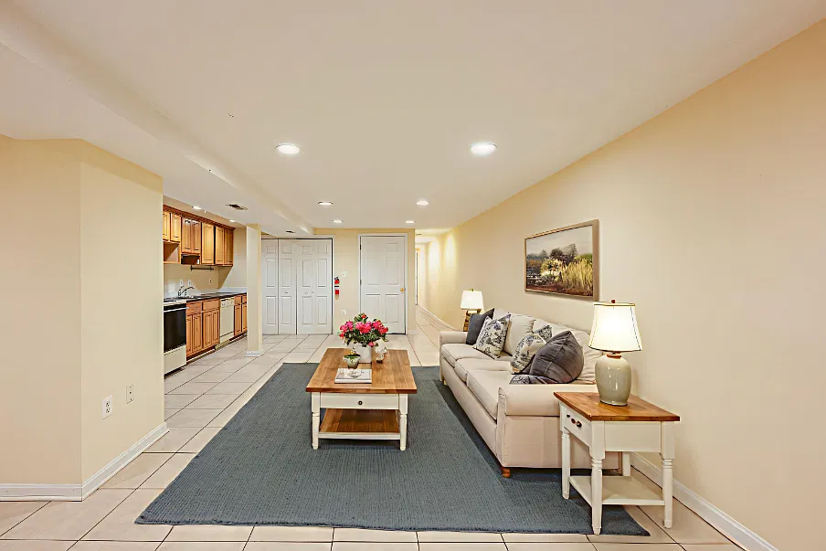 2 bed, $2,195 — Photo 2