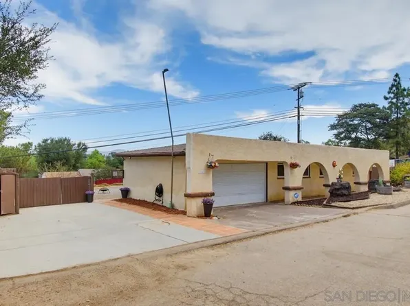 321 North Ln, El Cajon, CA 92021