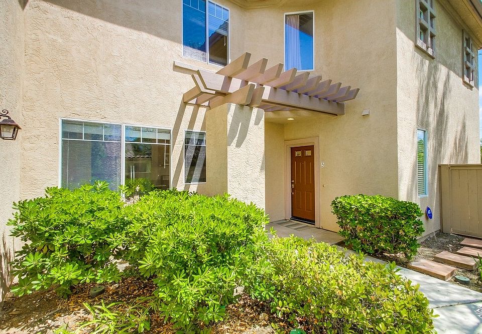 1st image of 10940 Ivy Hill Dr Unit 5