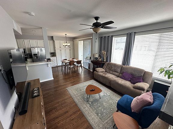 3rd image of 181 Chaumont Cir
