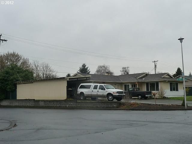 1st image of 2714 NE 99th Ave