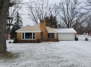9902 Linden Dr NW, Grand Rapids, MI 49534