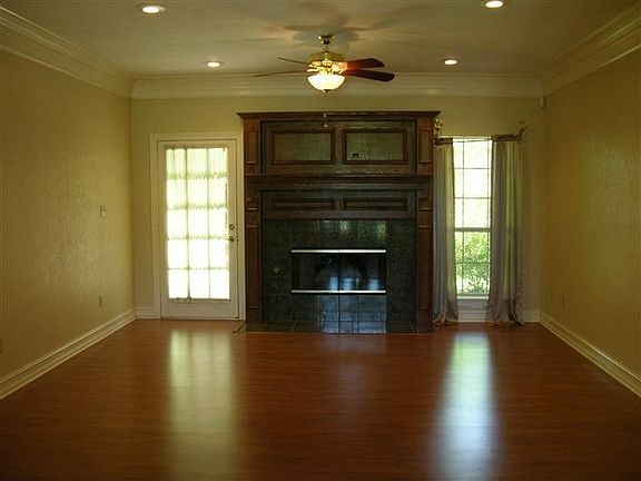 4th image of 7655 Merion Dr