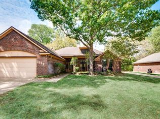 2908 Pitkin Dr, Arlington, TX 76006