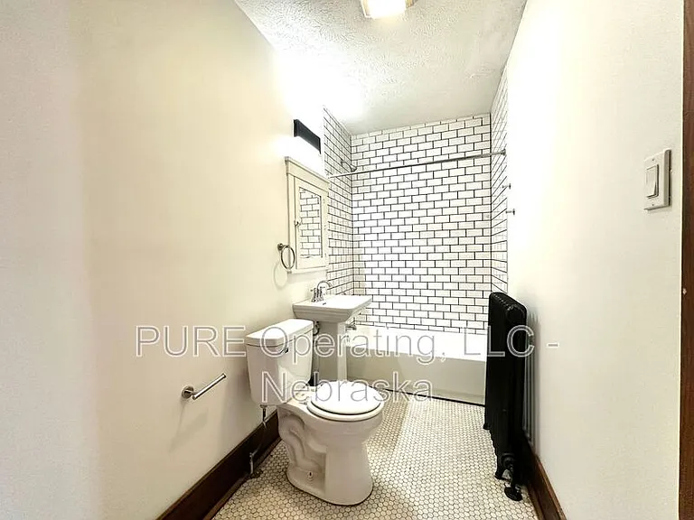 120 N 6th St — Photo 36