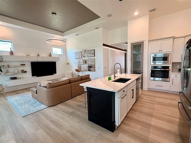 11918 SW 31st Rd — Photo 8