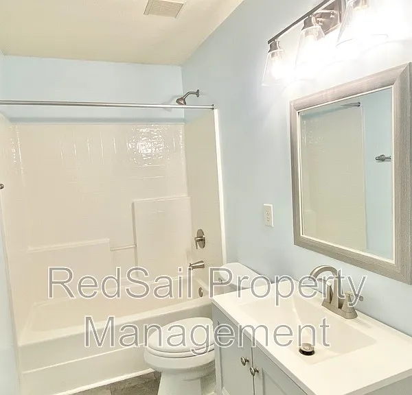 405 Holmes Blvd — Photo 17