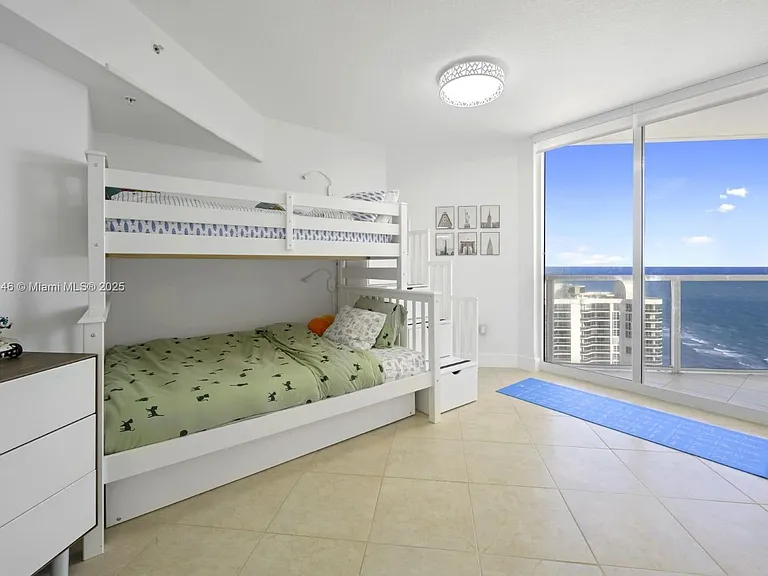16699 Collins Ave #3306 — Photo 15