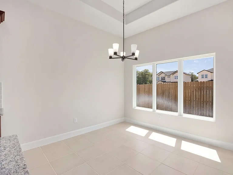 215 Park Cir — Photo 14