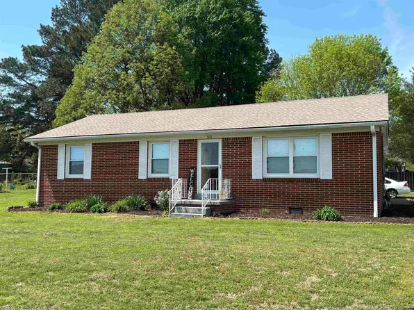 302 East Dr, Fulton, KY 42041